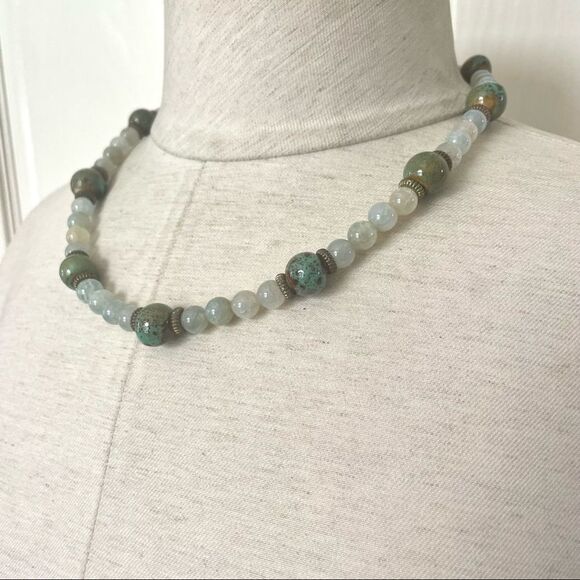 Agate and porcelain gold plated necklace and earrings set - Picture 8 of 14